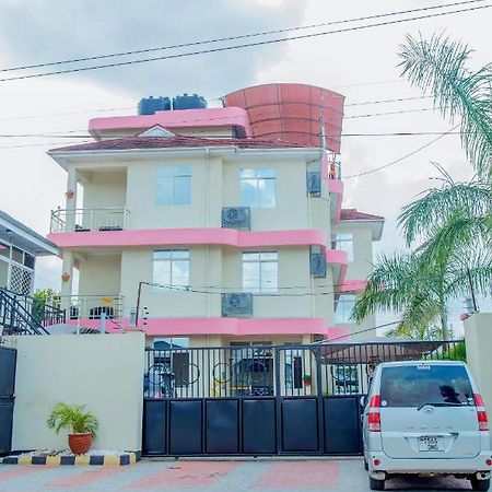 Airport Transit Lodges Dar es Salaam Bagian luar foto