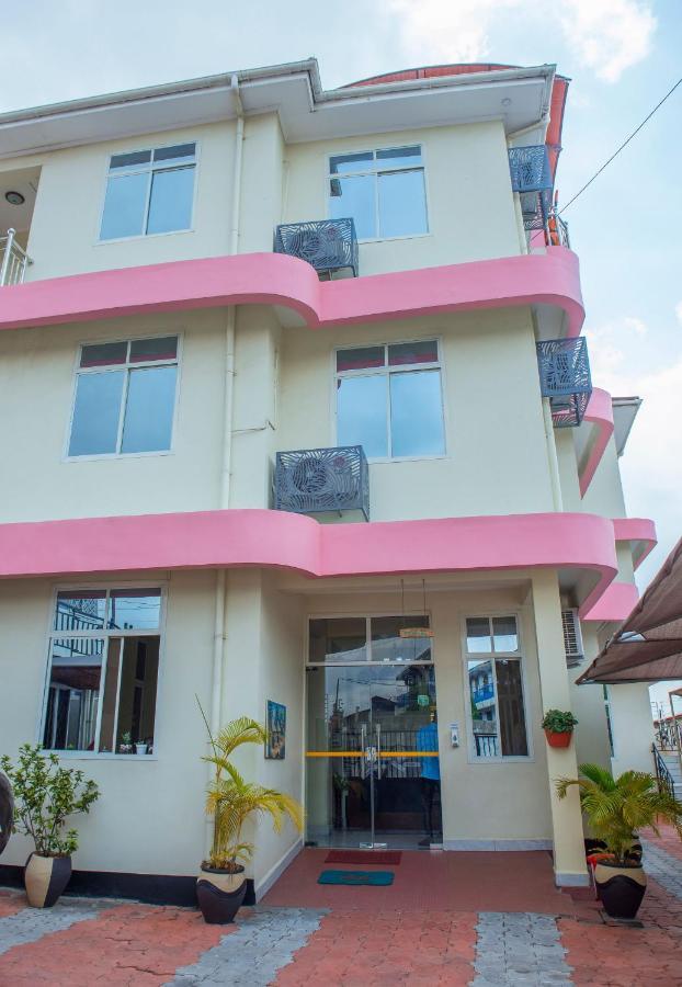 Airport Transit Lodges Dar es Salaam Bagian luar foto