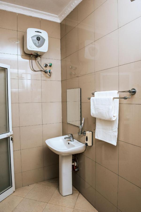 Airport Transit Lodges Dar es Salaam Bagian luar foto