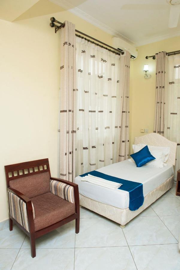 Airport Transit Lodges Dar es Salaam Bagian luar foto